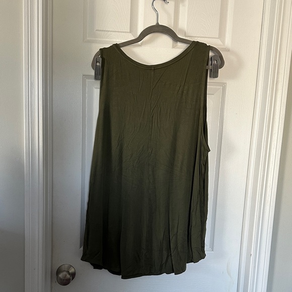 Old Navy Dark Green Tank Top - Picture 3 of 3